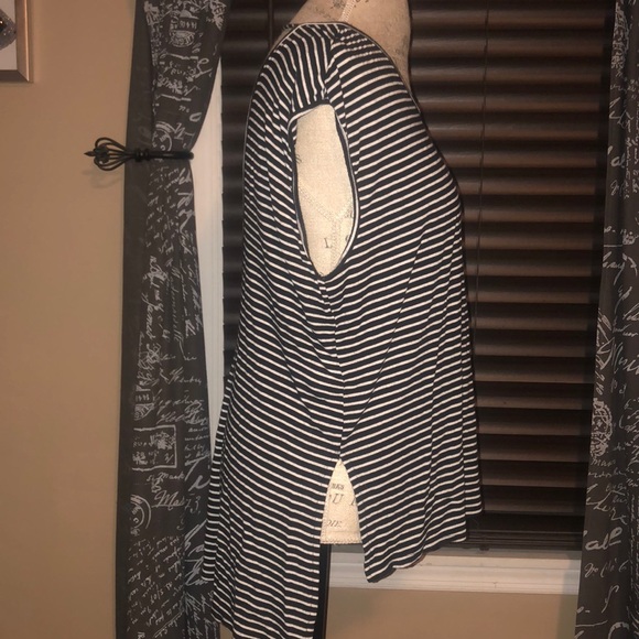 BCBGeneration Black & White Open Back Tank - Picture 2 of 4